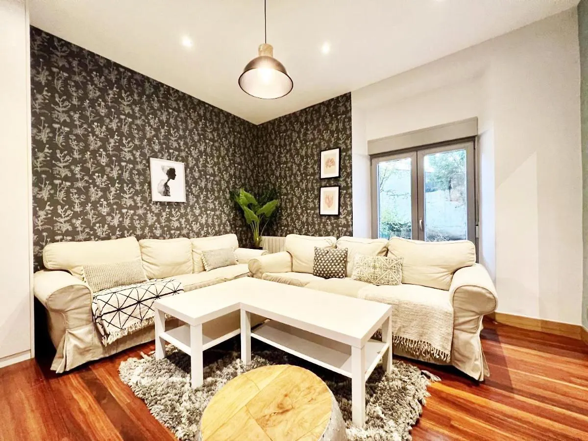 Bilbao Guggenheim Apartment By Getxo Garden Houses ספרד