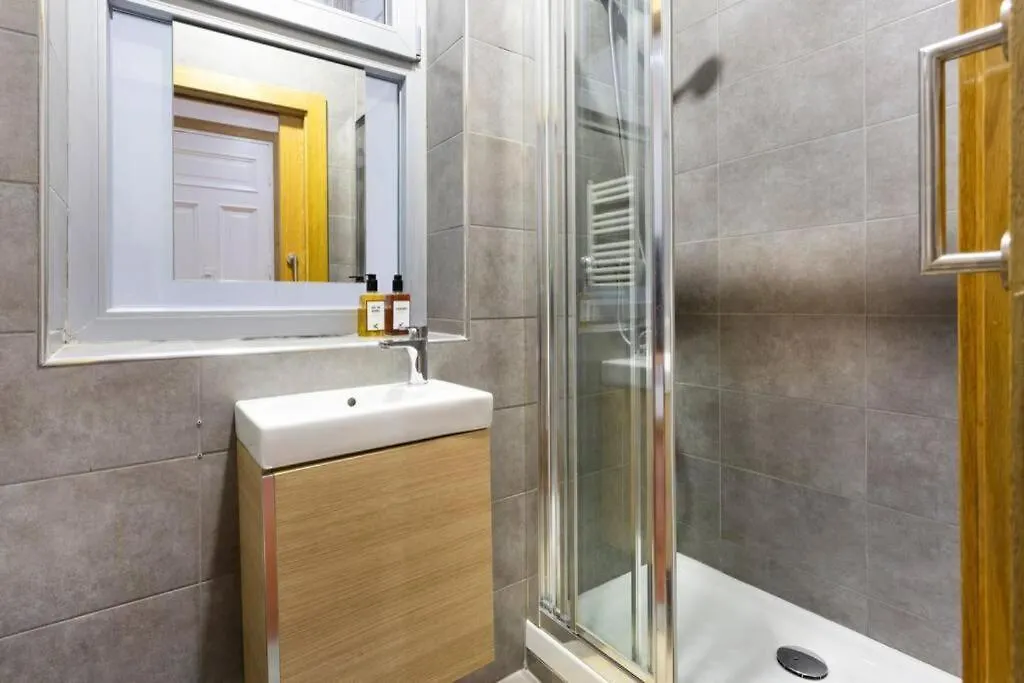 Bilbao Guggenheim Apartment By Getxo Garden Houses